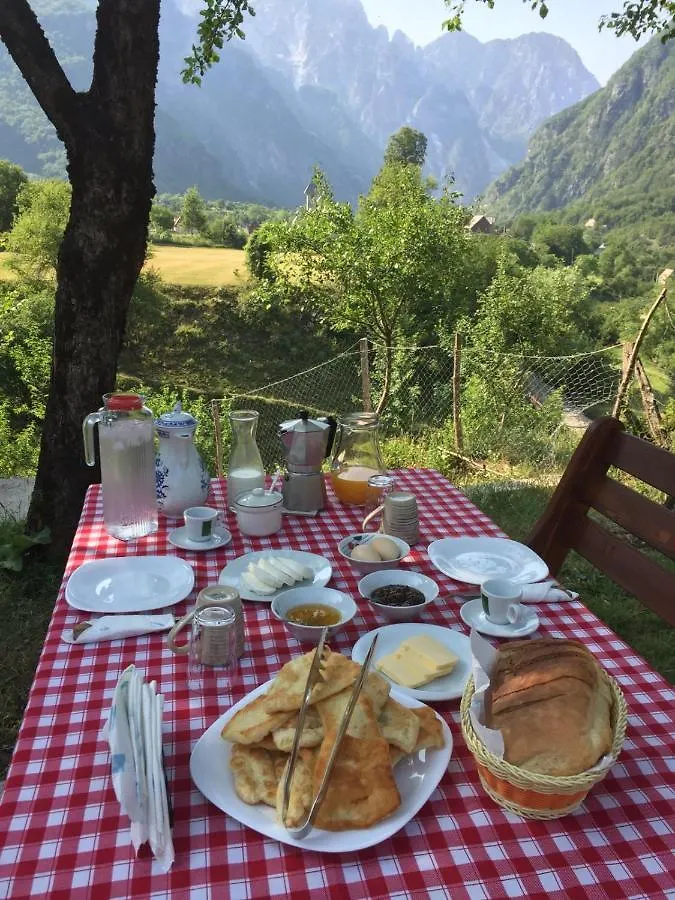 Frühstückspension Bed and Breakfast Bujtina Pllumi Theth