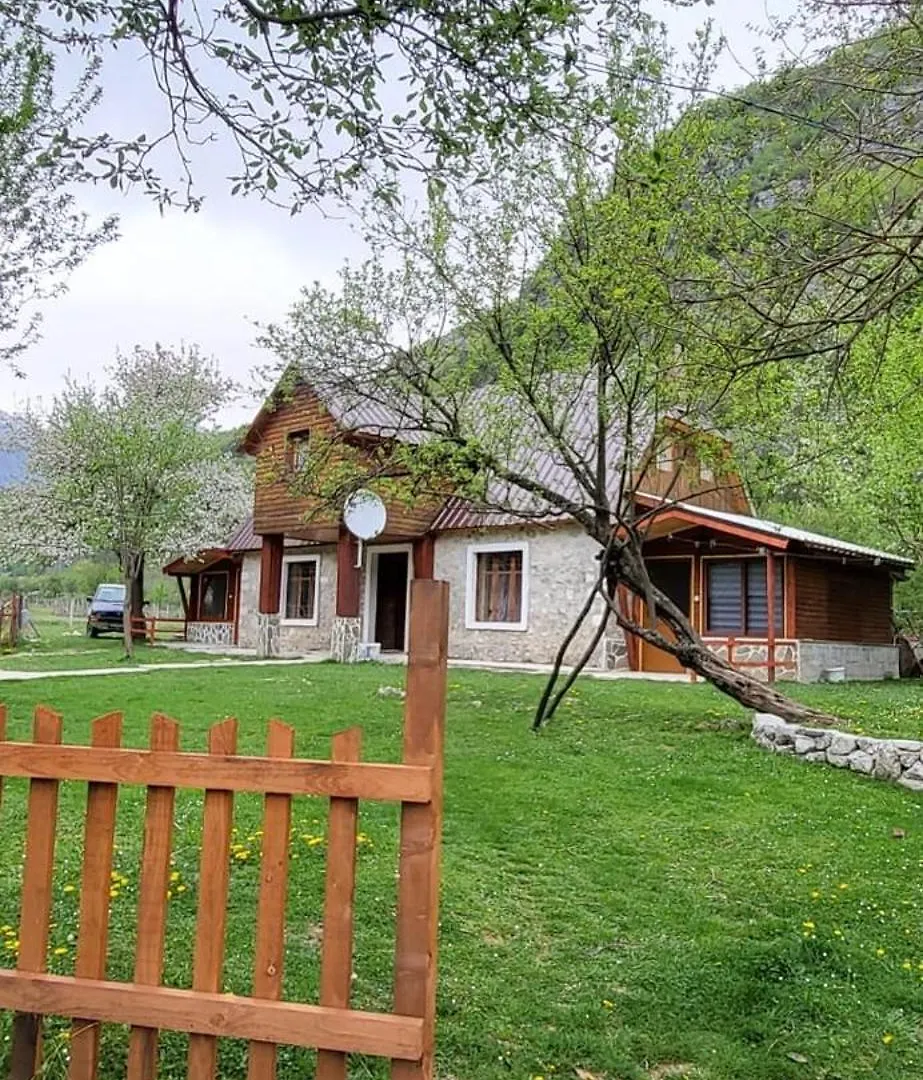Frühstückspension Bed and Breakfast Bujtina Pllumi Theth