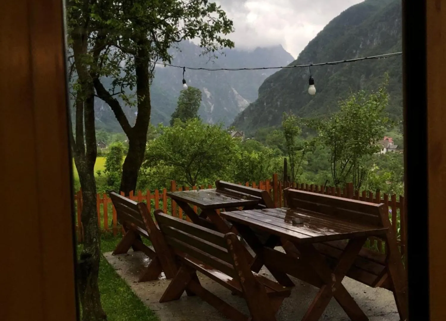 Bujtina Pllumi Theth Bed & Breakfast
